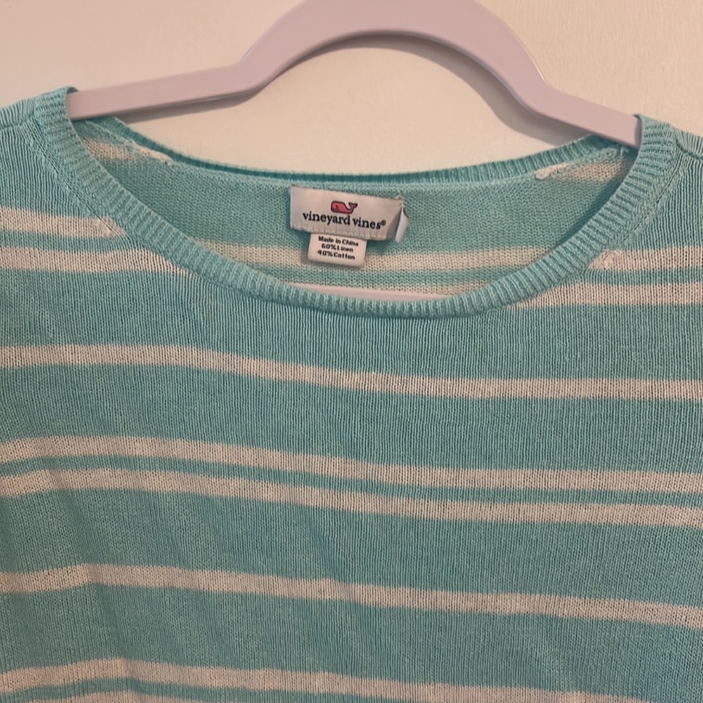 3/$20❤️ 🐳 Vineyard Vines sweater 🐳